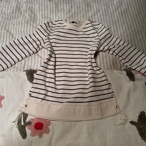 Banana republic Cream and Black thick top /sweater